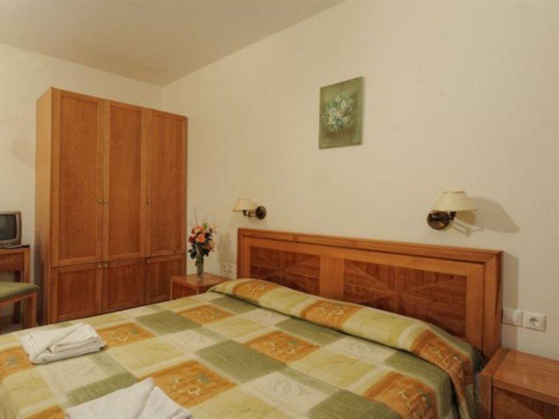 Mary & Mary Royal 3* Platanias